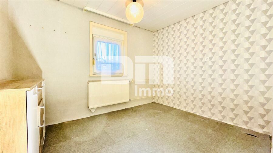 Schöne Doppelhaushälfte mit Nebengebäude, Garage und angelegtem Gartenbereich - EG Esszimmer / Gästezimmer